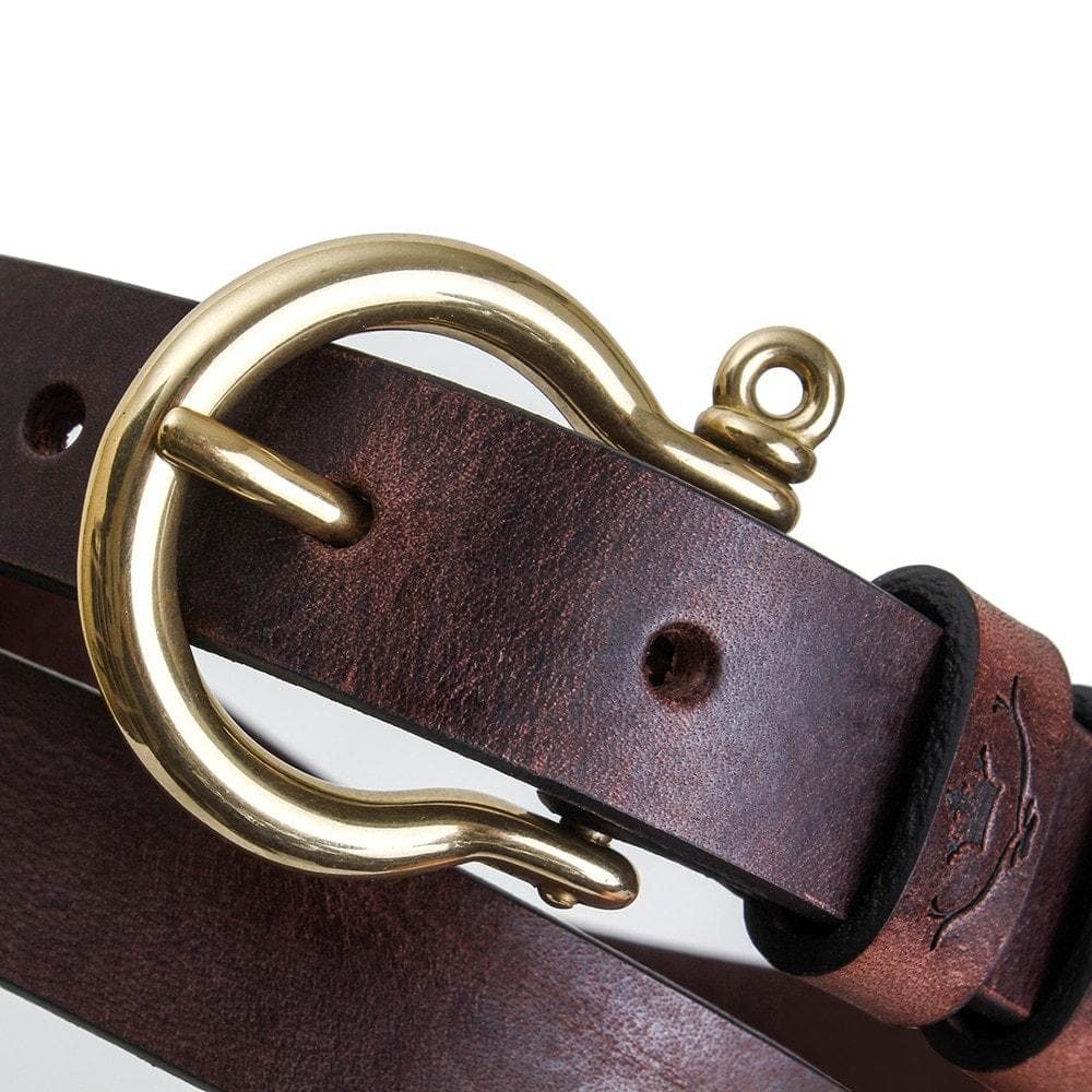 Close-up of the Belton dark brown leather belt buckle